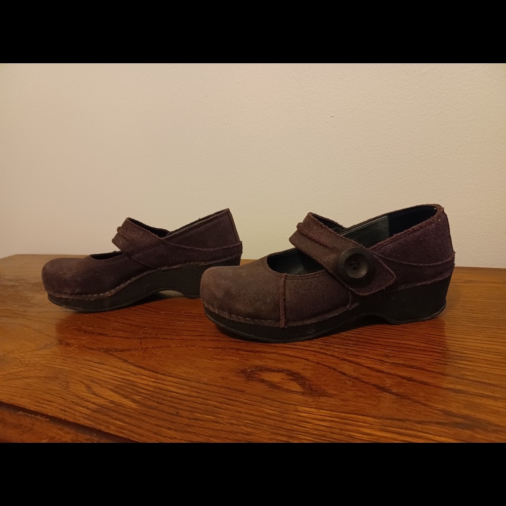 Purple suede Dansko